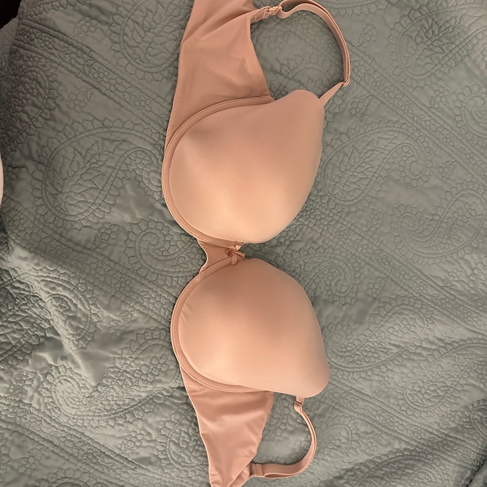 Victoria's Secret Blush Underwire Bra
